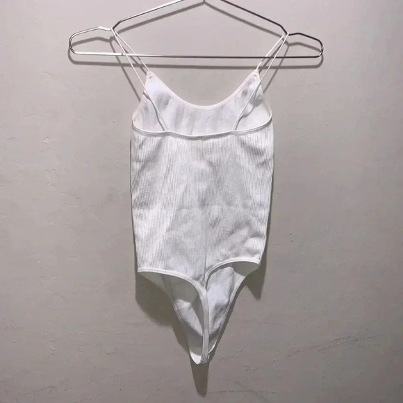 Aritzia Sunday Best Seamless Ribbed Bodysuit Size XS/S - Picture 6 of 6